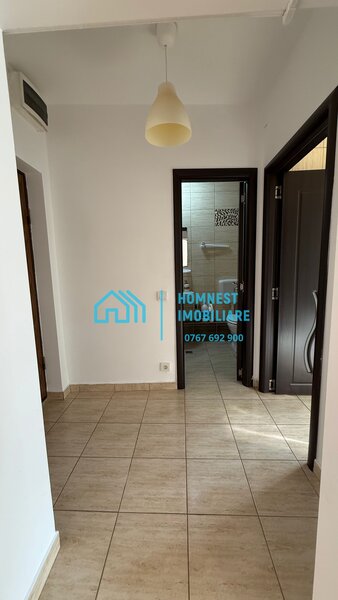 Bulevardul Burebista nr. 1, Piata Alba Iulia, garsoniera.