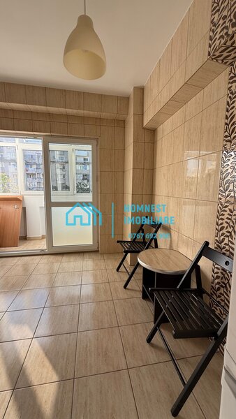 Bulevardul Burebista nr. 1, Piata Alba Iulia, garsoniera.