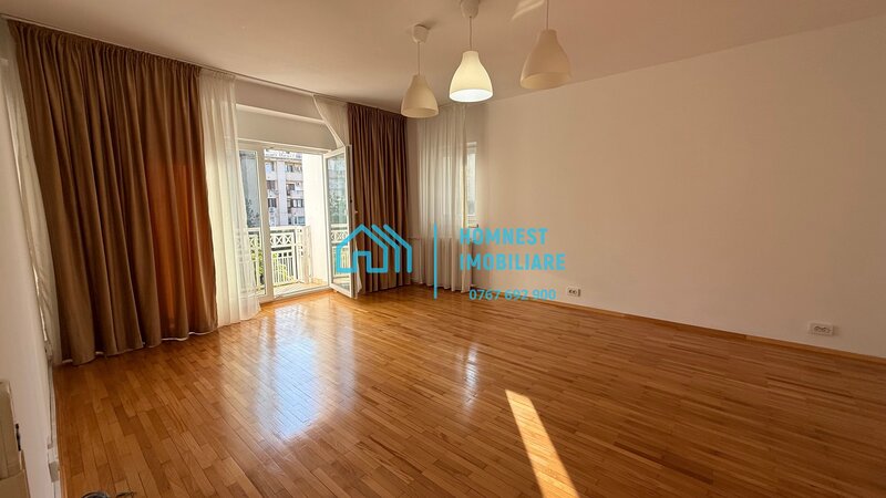 Bulevardul Burebista nr. 1, Piata Alba Iulia, garsoniera.